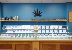 Dr Jolly's Cannabis Dispensary in Bend, Oregon, USA. Selling, THC and CBD edibles, flower, wax, concentrates, joints, beverages.